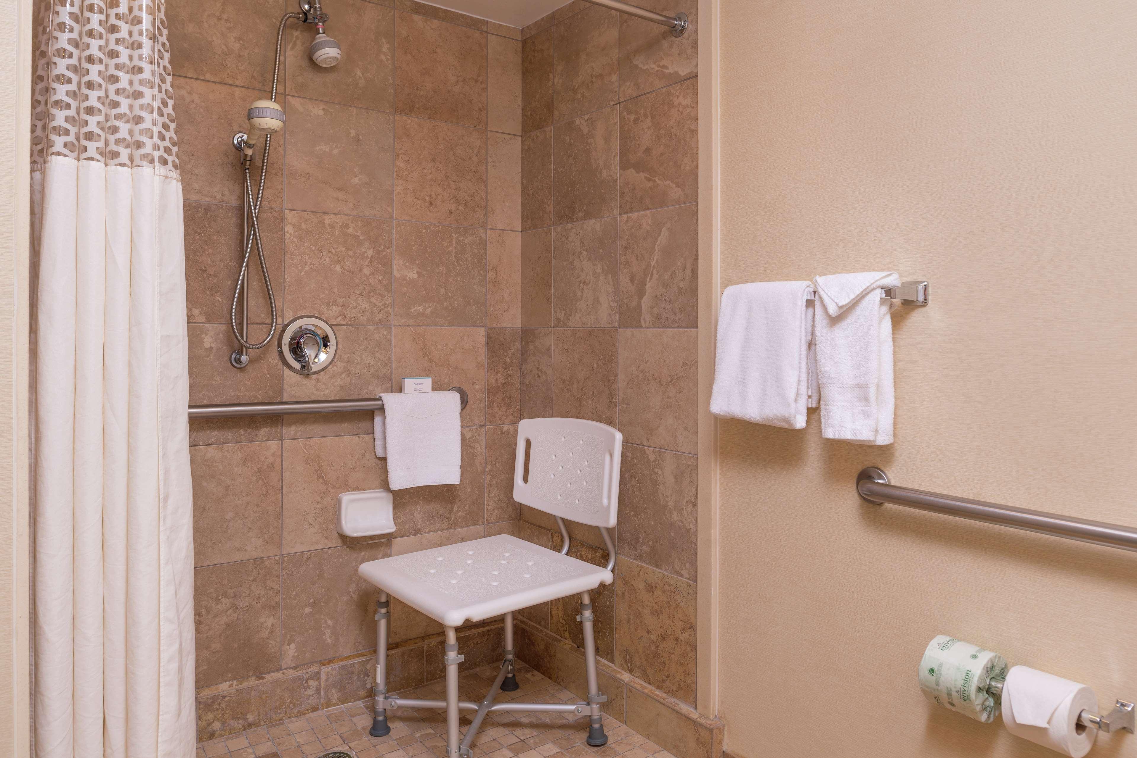 Hampton Inn & Suites Charlotte Arrowood Rd Εξωτερικό φωτογραφία