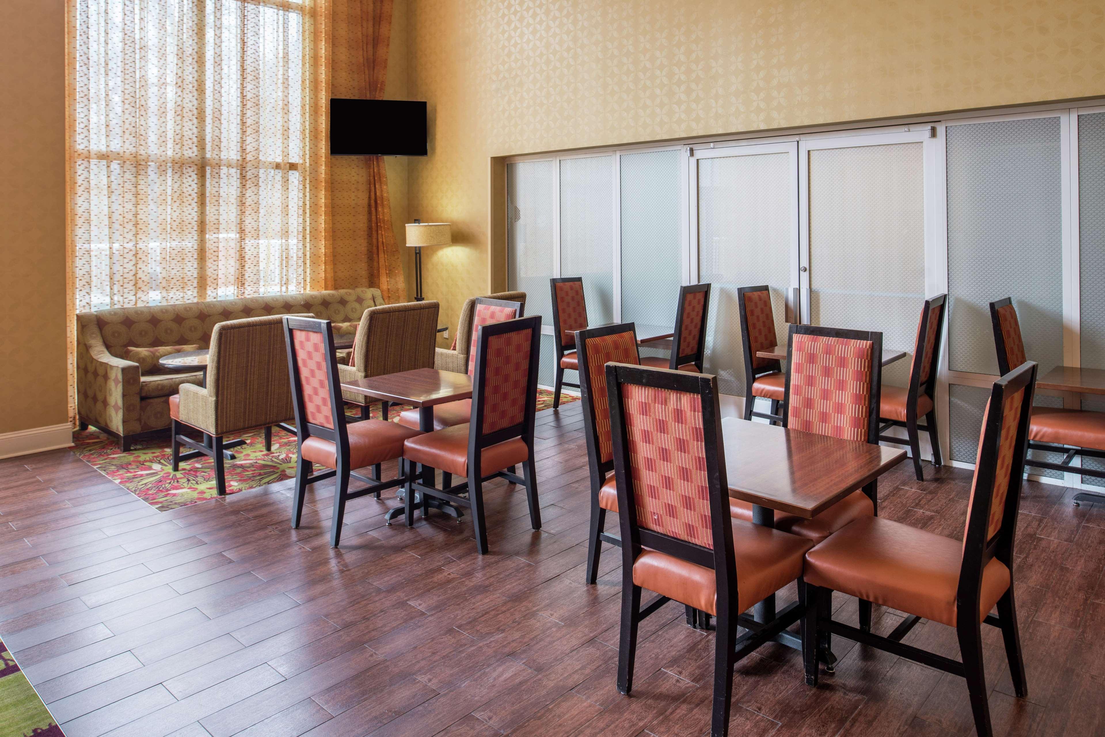 Hampton Inn & Suites Charlotte Arrowood Rd Εξωτερικό φωτογραφία