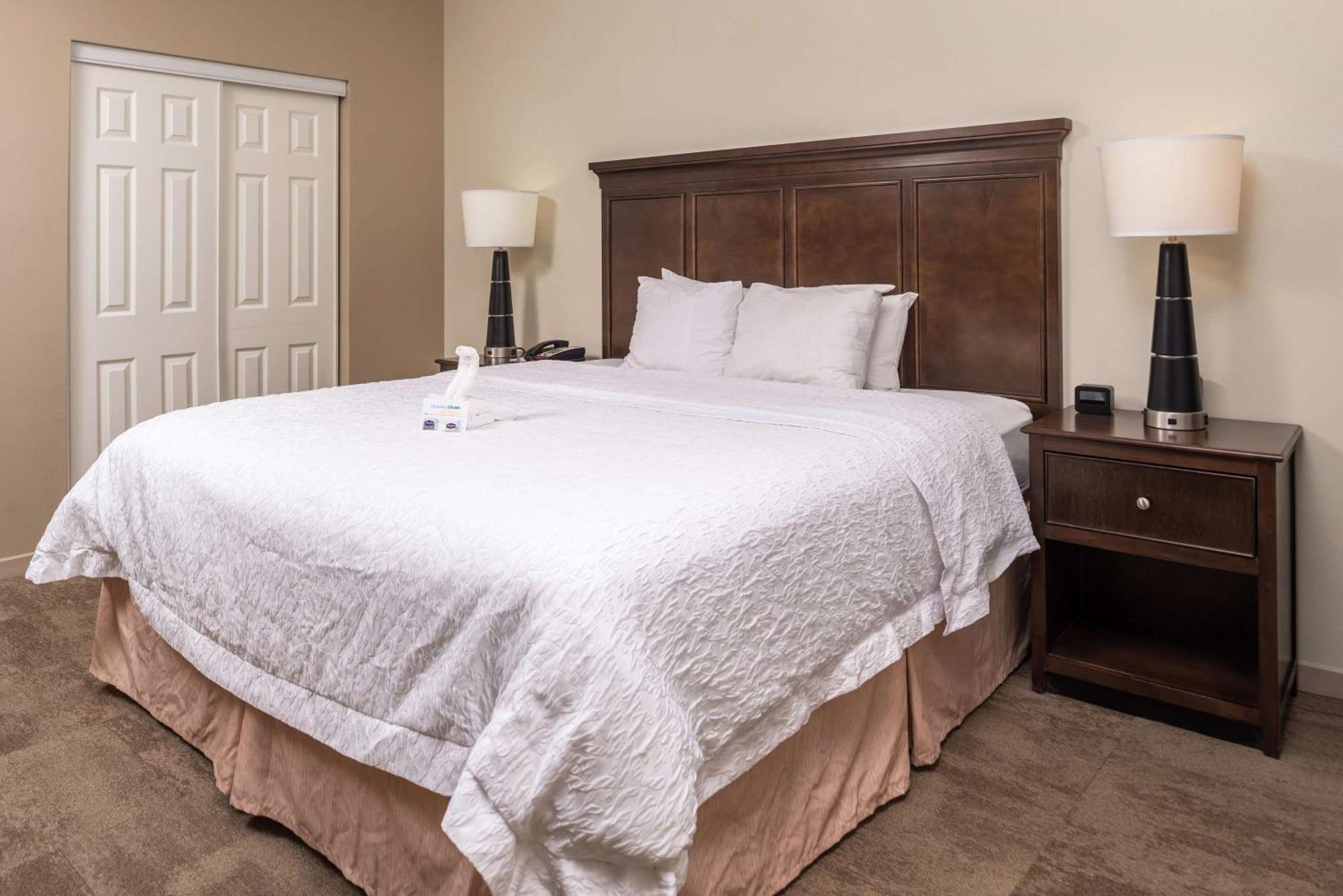 Hampton Inn & Suites Charlotte Arrowood Rd Εξωτερικό φωτογραφία