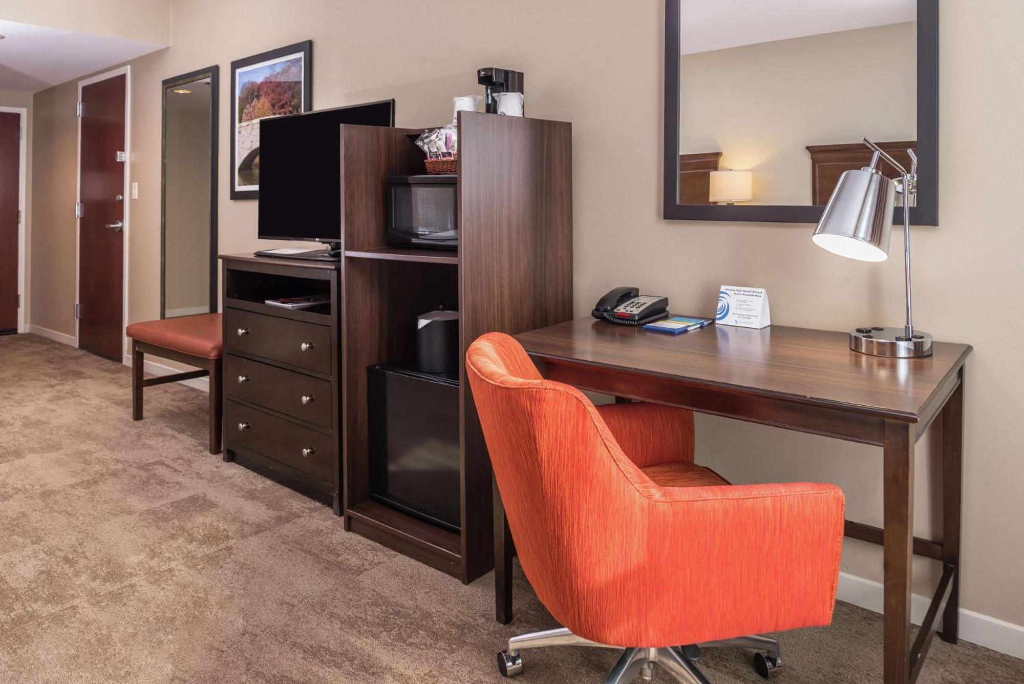 Hampton Inn & Suites Charlotte Arrowood Rd Εξωτερικό φωτογραφία