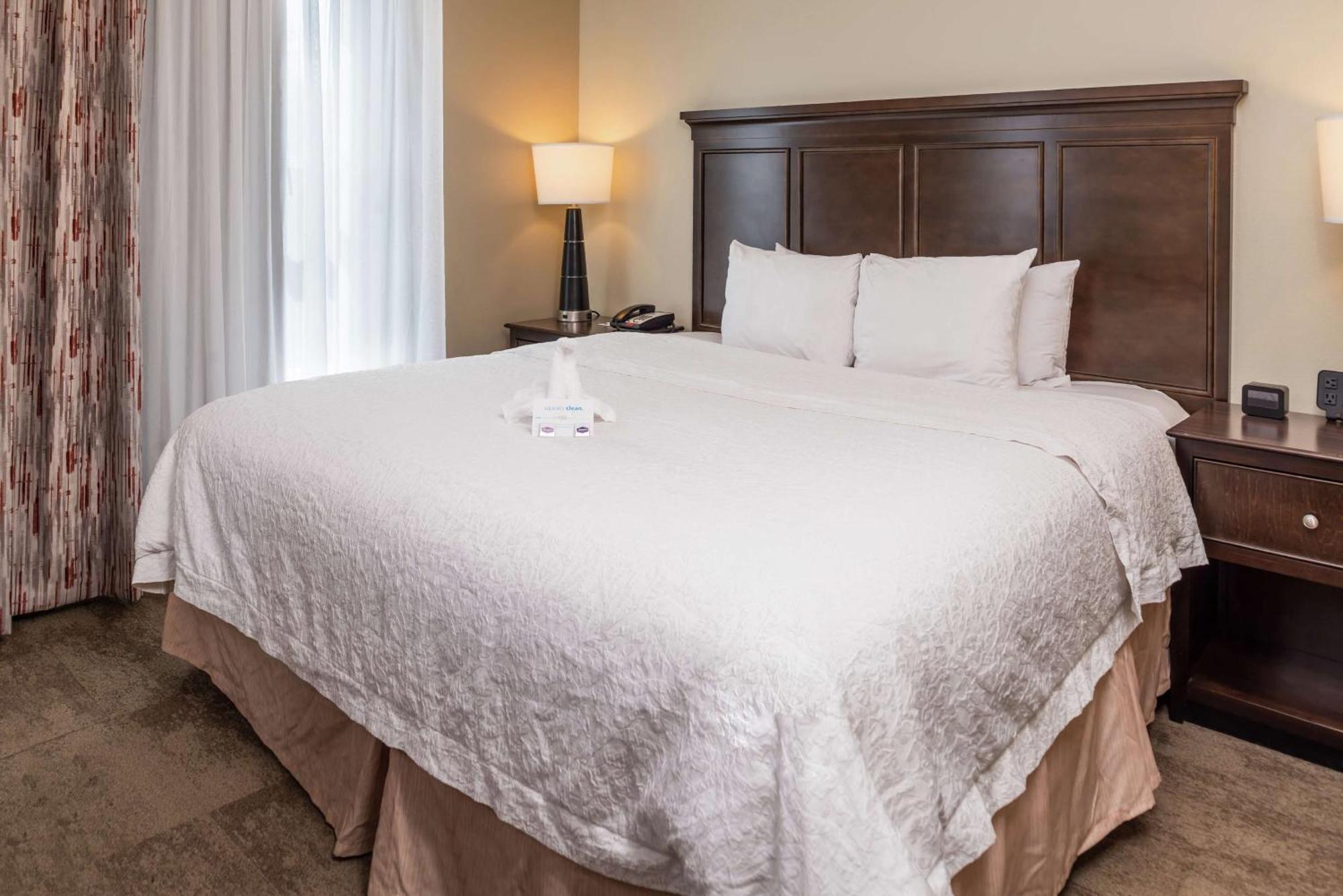 Hampton Inn & Suites Charlotte Arrowood Rd Εξωτερικό φωτογραφία