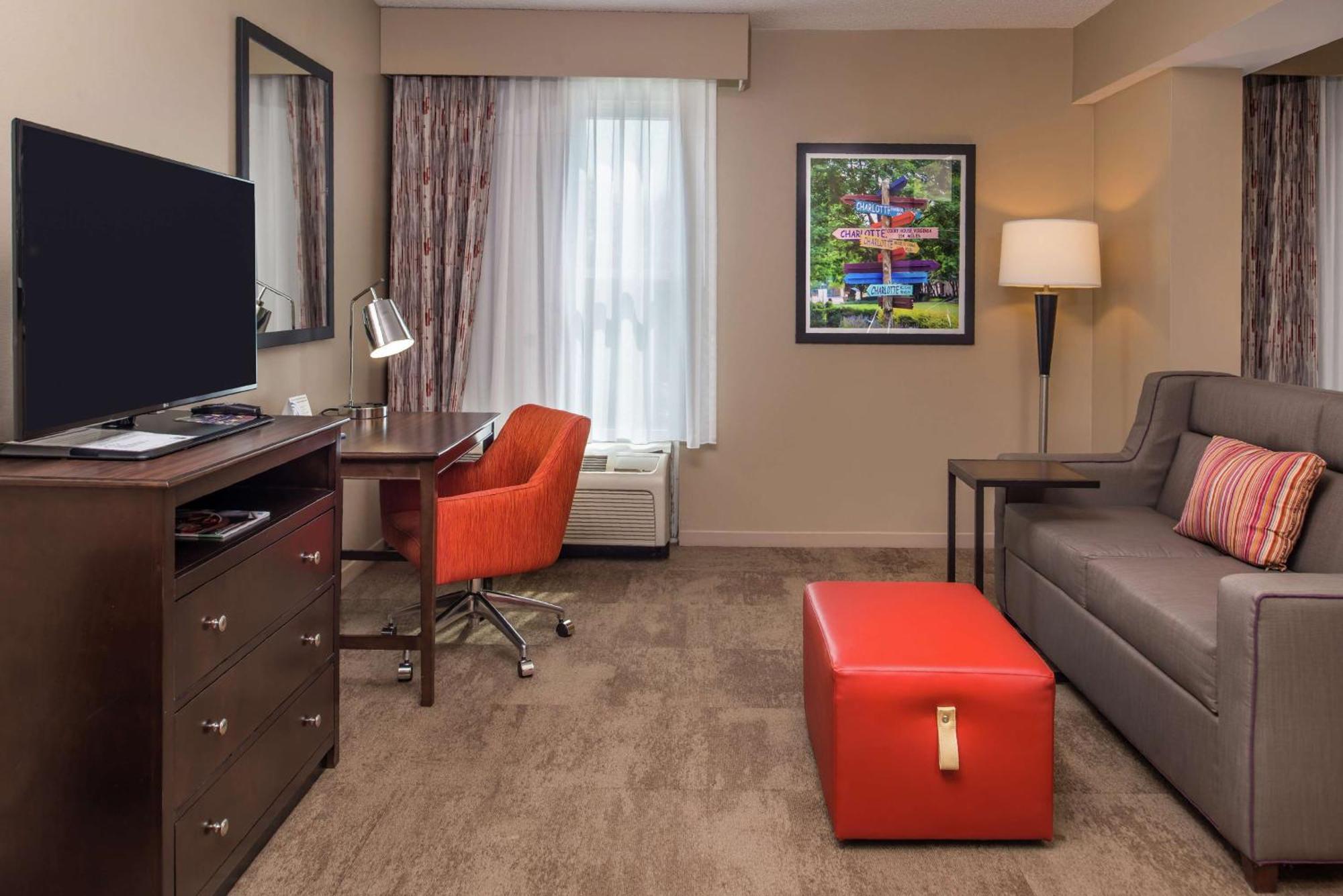 Hampton Inn & Suites Charlotte Arrowood Rd Εξωτερικό φωτογραφία