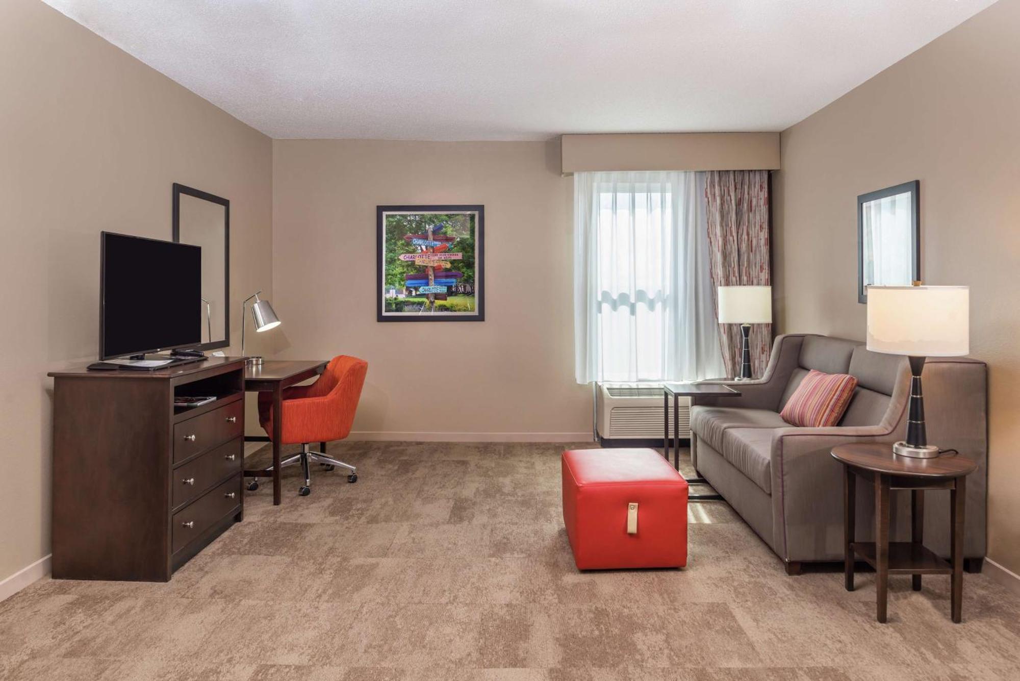 Hampton Inn & Suites Charlotte Arrowood Rd Εξωτερικό φωτογραφία