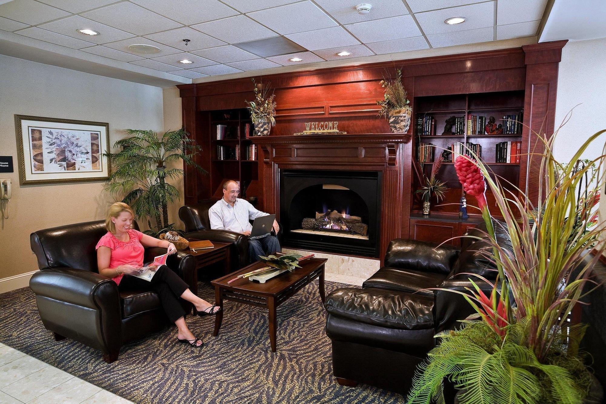 Hampton Inn & Suites Charlotte Arrowood Rd Εξωτερικό φωτογραφία
